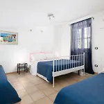 Villa Isabella Alloggi E Camere Con Parcheggio Interno Custodito *
