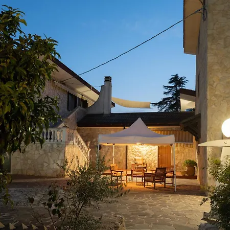 Villa Isabella Alloggi E Camere Con Parcheggio Interno Custodito * Gioia Del Colle