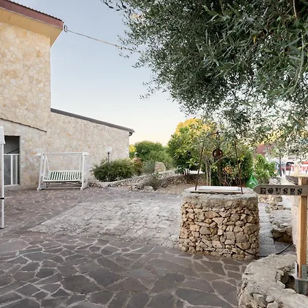 Villa Isabella Alloggi E Camere Con Parcheggio Interno Custodito Gioia Del Colle