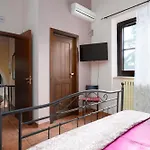 Apartamento Villa Isabella Alloggi E Camere Con Parcheggio Interno Custodito *