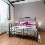Apartamento Villa Isabella Alloggi E Camere Con Parcheggio Interno Custodito *