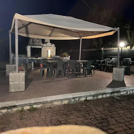 E In Isabella Con Parcheggio Custodito E Wifi Apartmán *
