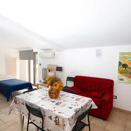 E In Isabella Con Parcheggio Custodito E Wifi شقة *